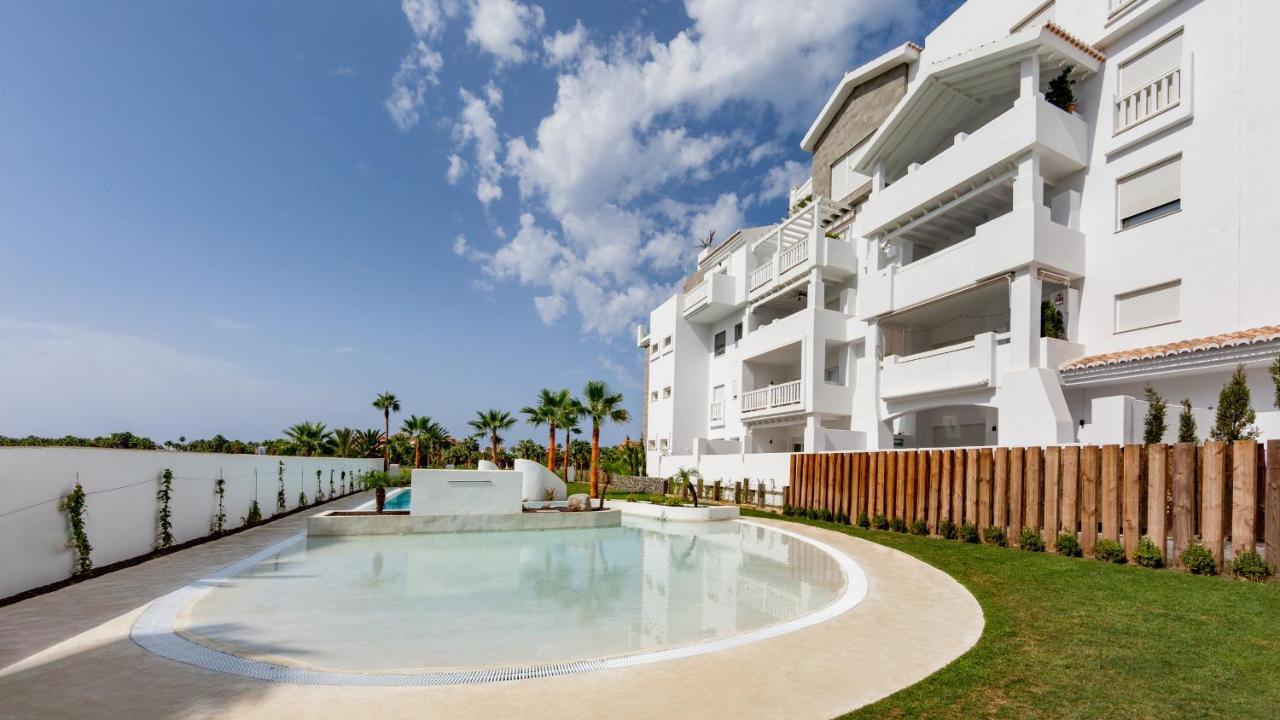 Homity Holidays - Playa Granada - Marina Golf モトリル エクステリア 写真