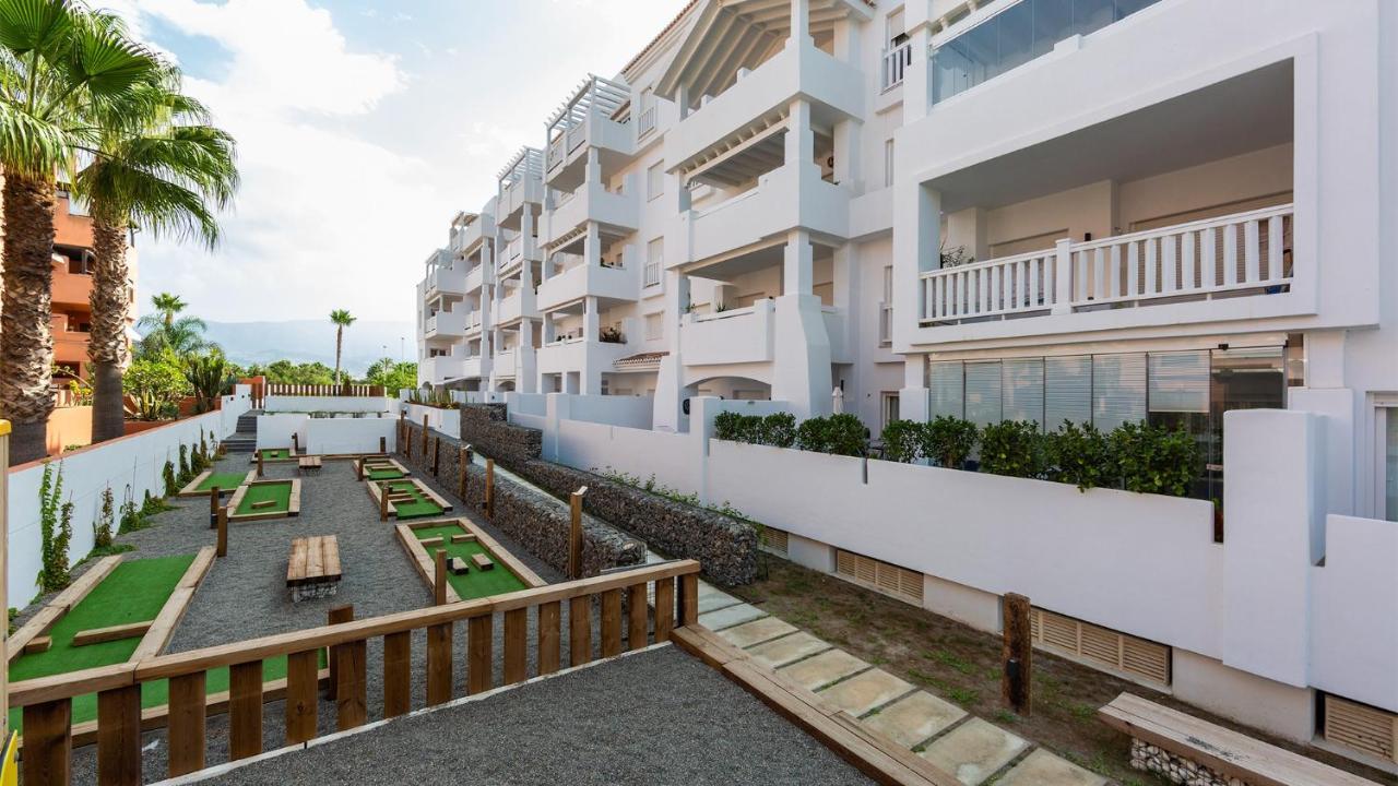 Homity Holidays - Playa Granada - Marina Golf モトリル エクステリア 写真