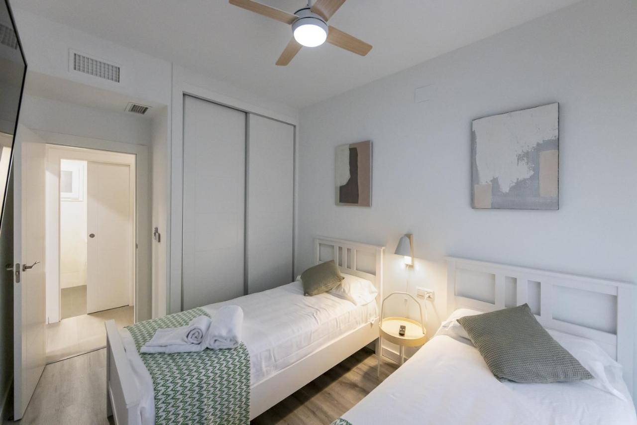 Homity Holidays - Playa Granada - Marina Golf モトリル エクステリア 写真